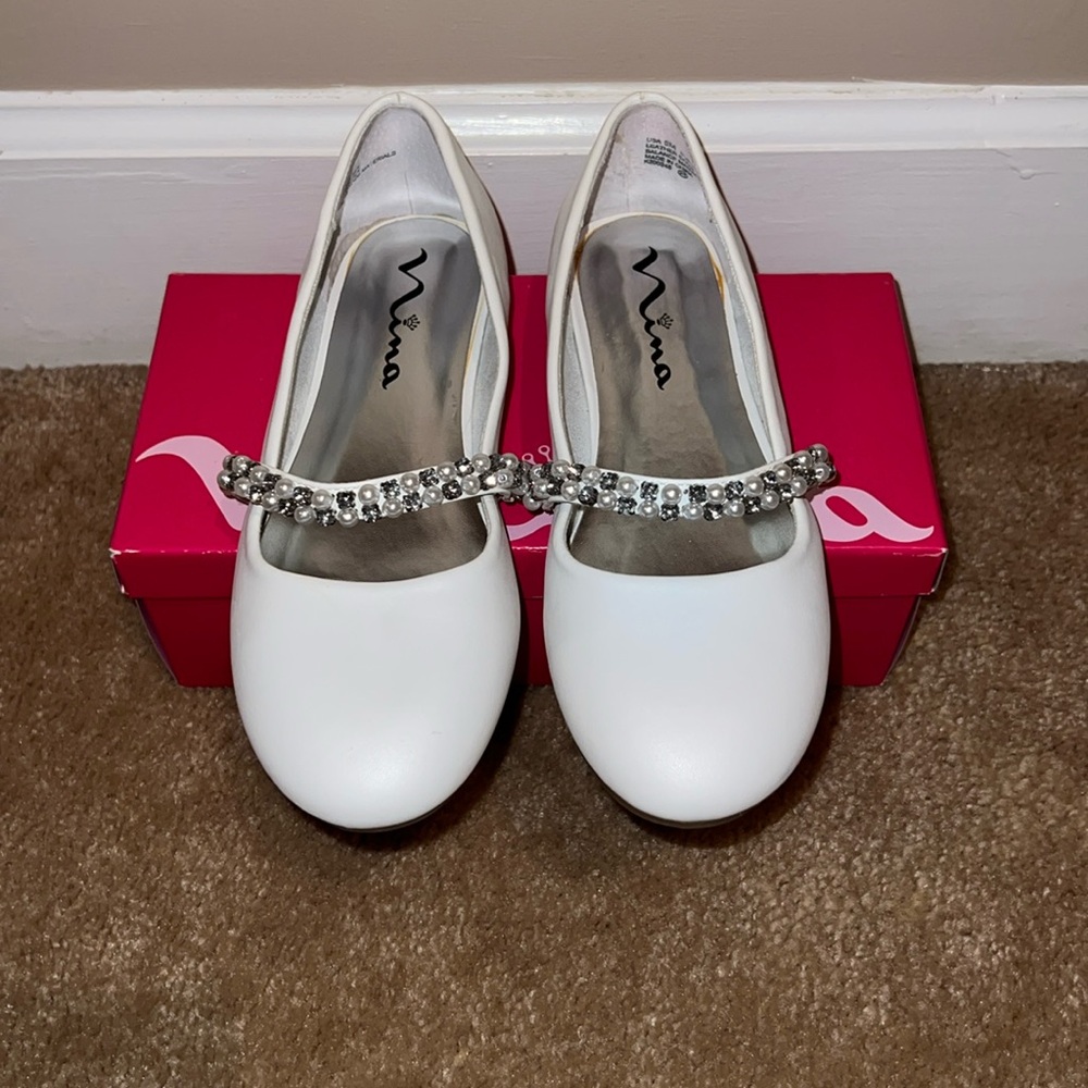 Nina Women's White Dress Shoes